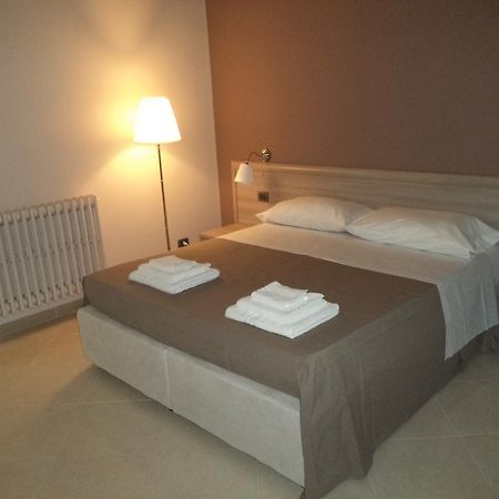 B&B Salento ซาน เชซาริโอ ดิ เลชเช ห้อง รูปภาพ