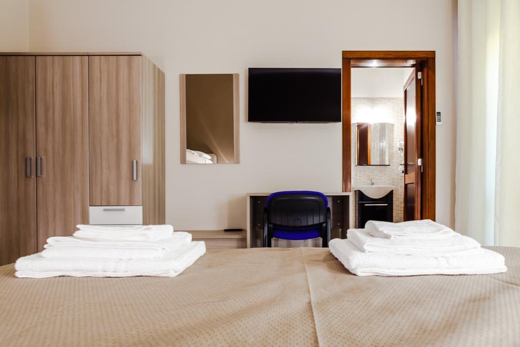 B&B Salento ซาน เชซาริโอ ดิ เลชเช ภายนอก รูปภาพ