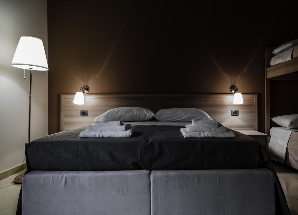 B&B Salento ซาน เชซาริโอ ดิ เลชเช ห้อง รูปภาพ