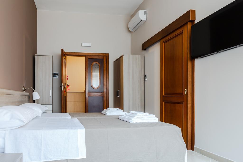 B&B Salento ซาน เชซาริโอ ดิ เลชเช ห้อง รูปภาพ