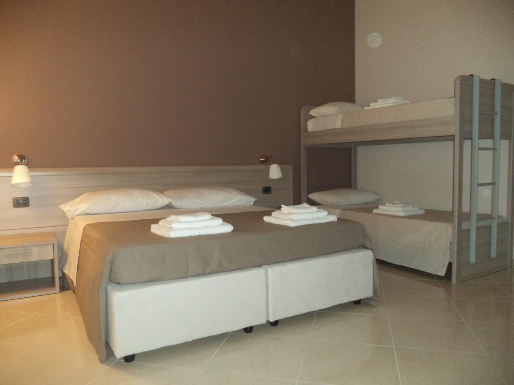 B&B Salento ซาน เชซาริโอ ดิ เลชเช ห้อง รูปภาพ
