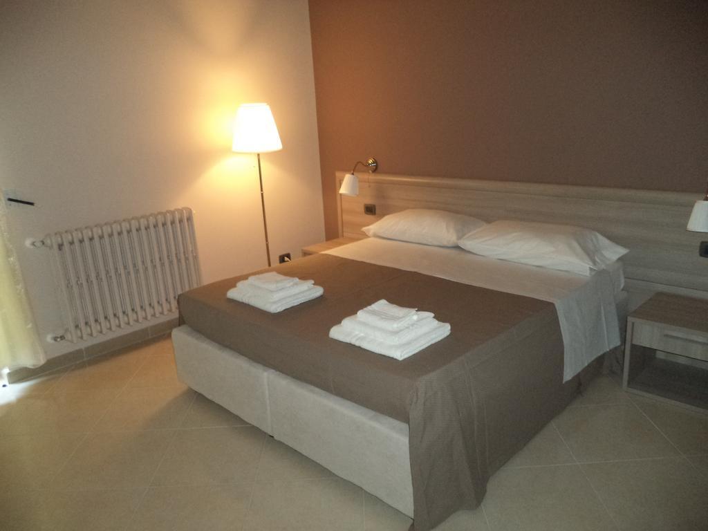 B&B Salento ซาน เชซาริโอ ดิ เลชเช ห้อง รูปภาพ