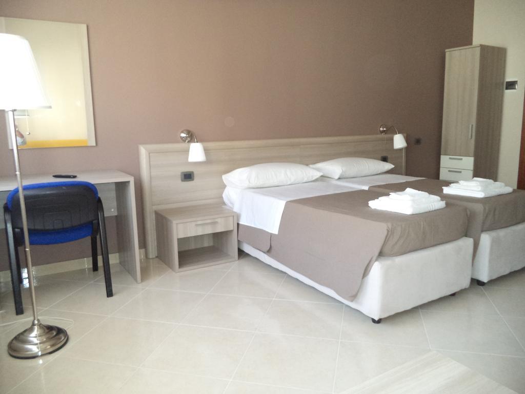 B&B Salento ซาน เชซาริโอ ดิ เลชเช ห้อง รูปภาพ