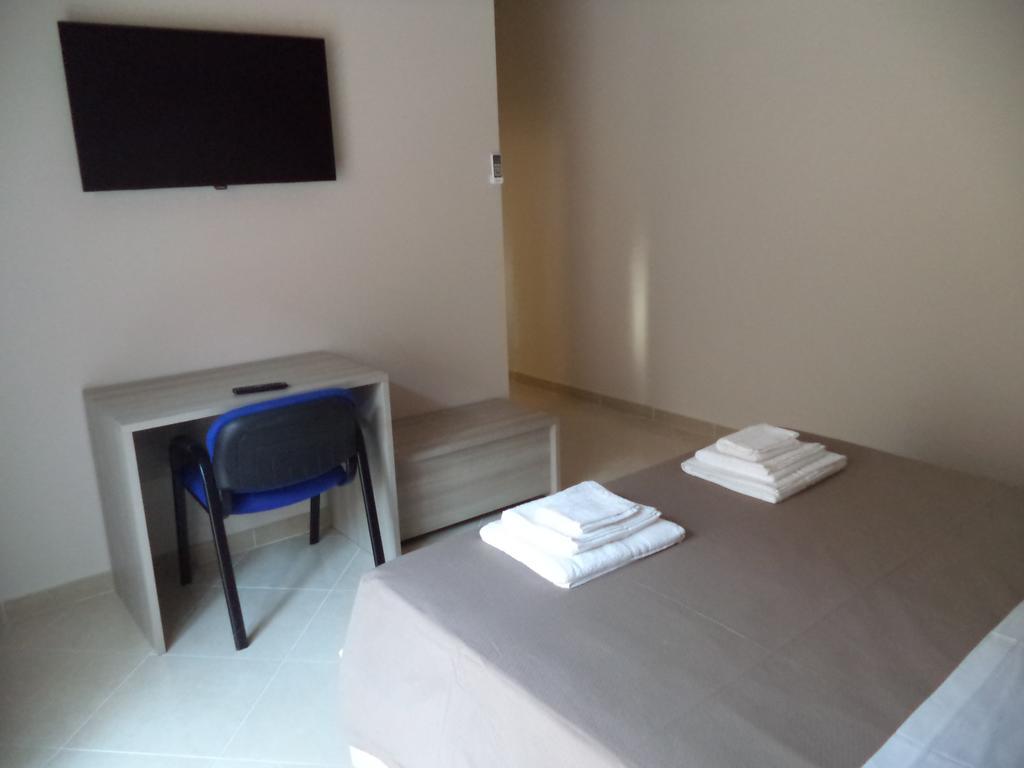 B&B Salento ซาน เชซาริโอ ดิ เลชเช ห้อง รูปภาพ